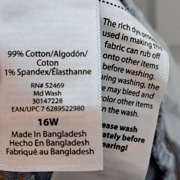 Sofia by Sofia Vergara Lila Short size 16W - Picture 7 of 8